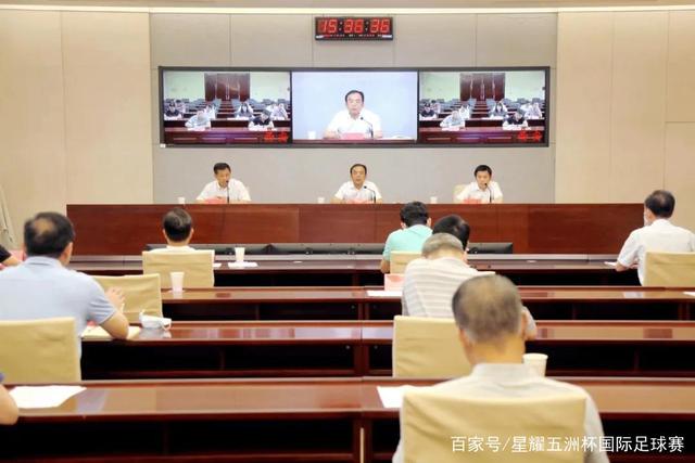 28岁前曼联后卫自由转会加盟法甲垫底球队，合约一年